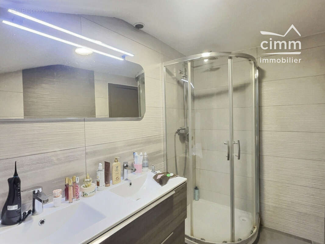 Appartement 84 m² à Voiron  - photo 6