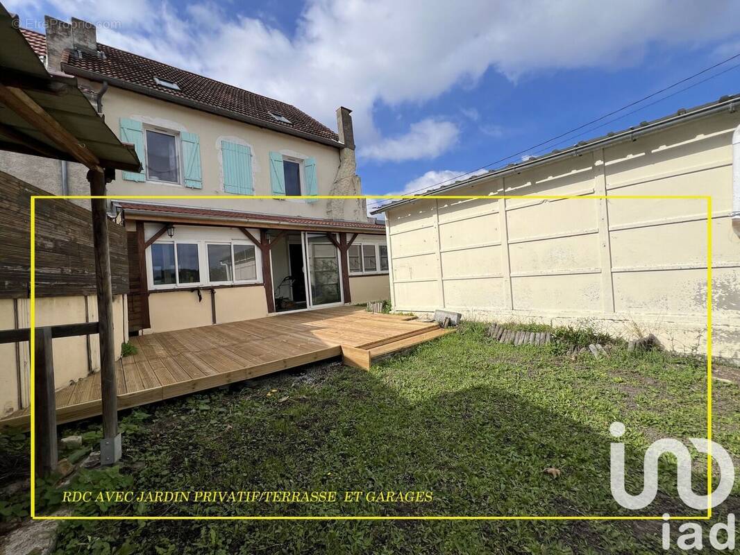 Photo 1 - Appartement à CREUZIER-LE-VIEUX