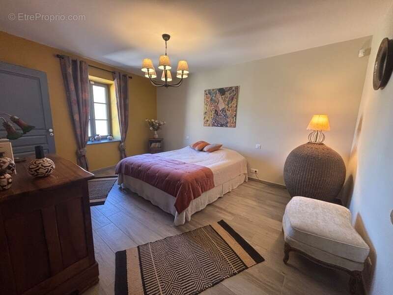 A vendre - Maison de charme - Cormatin 71460 -  115 m² - photo 9