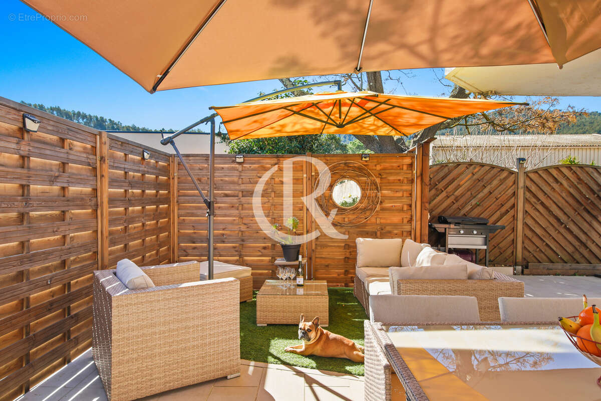 Appartement à HYERES