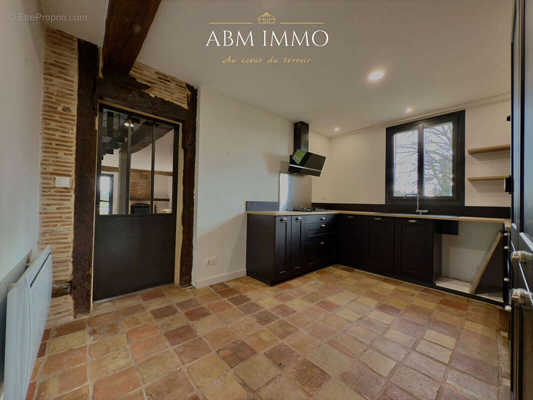 Propriété en pierre avec 4 chambres et dépendance - photo 4