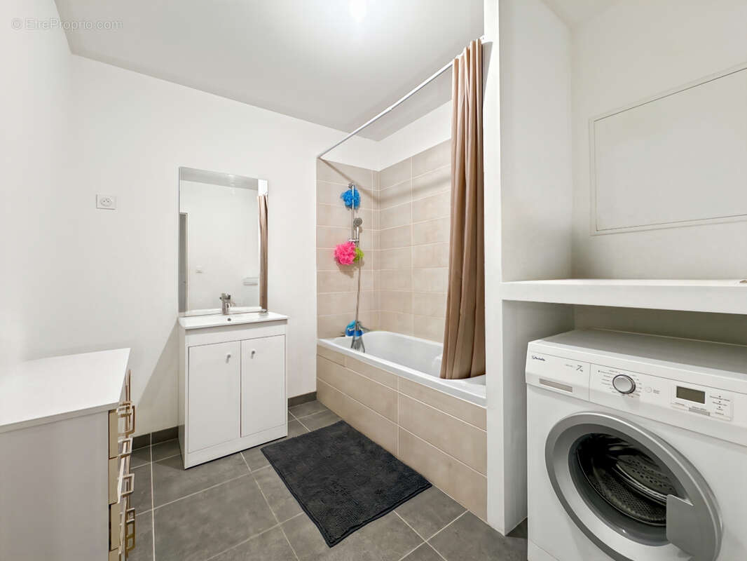 À vendre   Maison lumineuse avec jardin à Saint-Jean-de-Thurigneux - photo 10