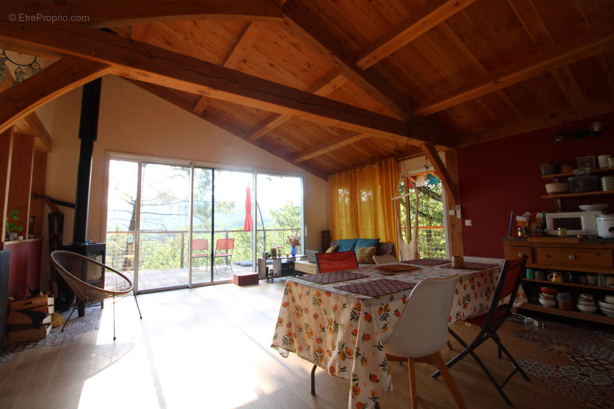 Charmante maison en bois de 98 m2 sur un terrain de 2800 m2. - photo 53
