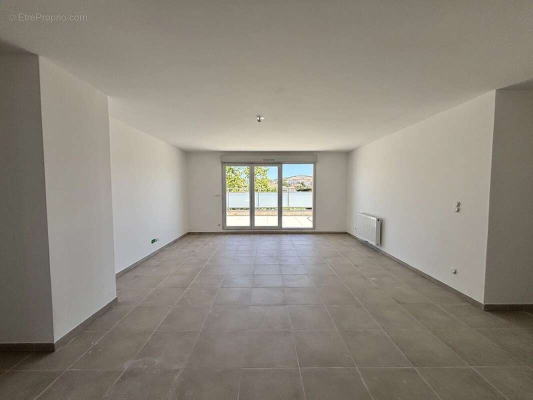 Appartement à SIX-FOURS-LES-PLAGES