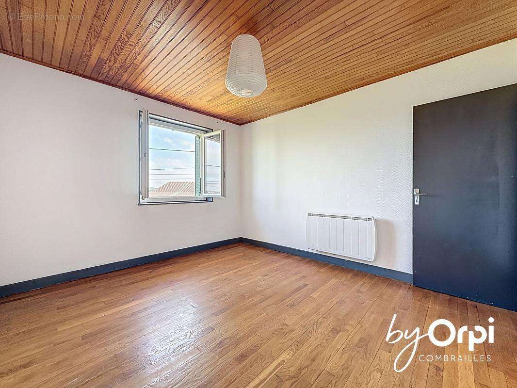 Maison à ARS-LES-FAVETS