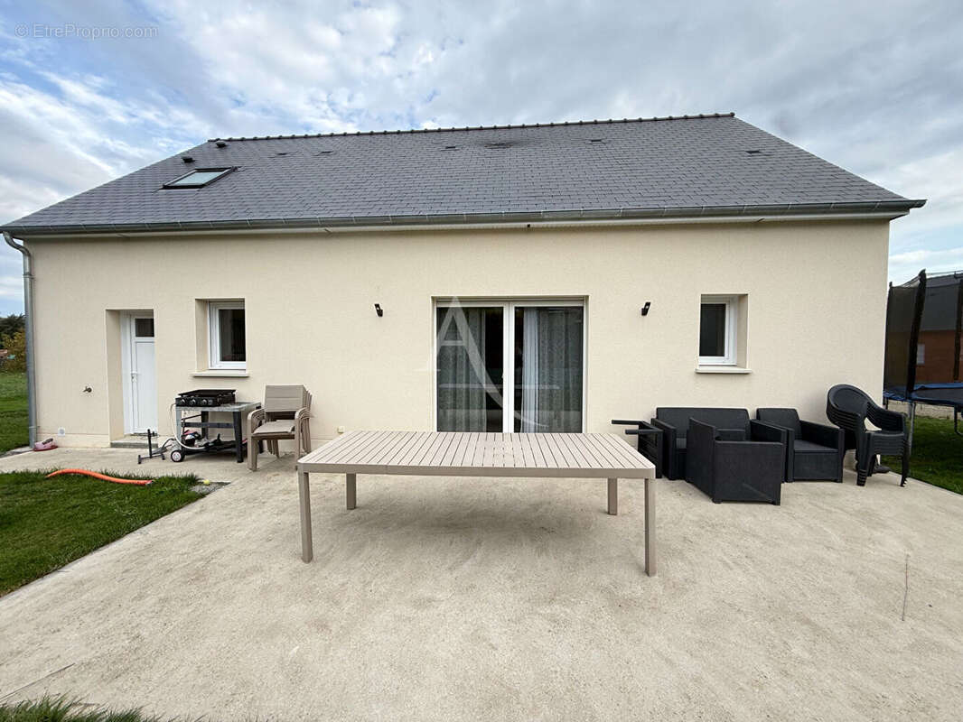 Maison à BOUERE