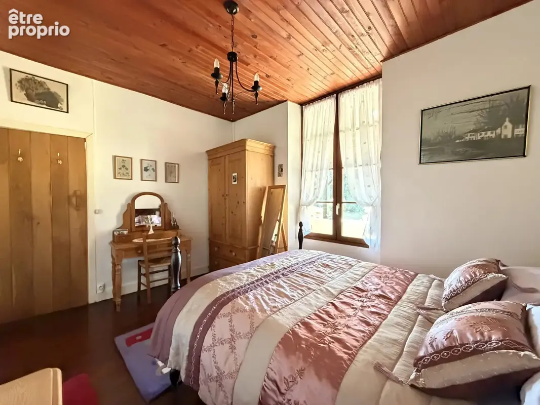 Belle propriété de caractère de 5 chambres dans un environnement paisible - photo 8
