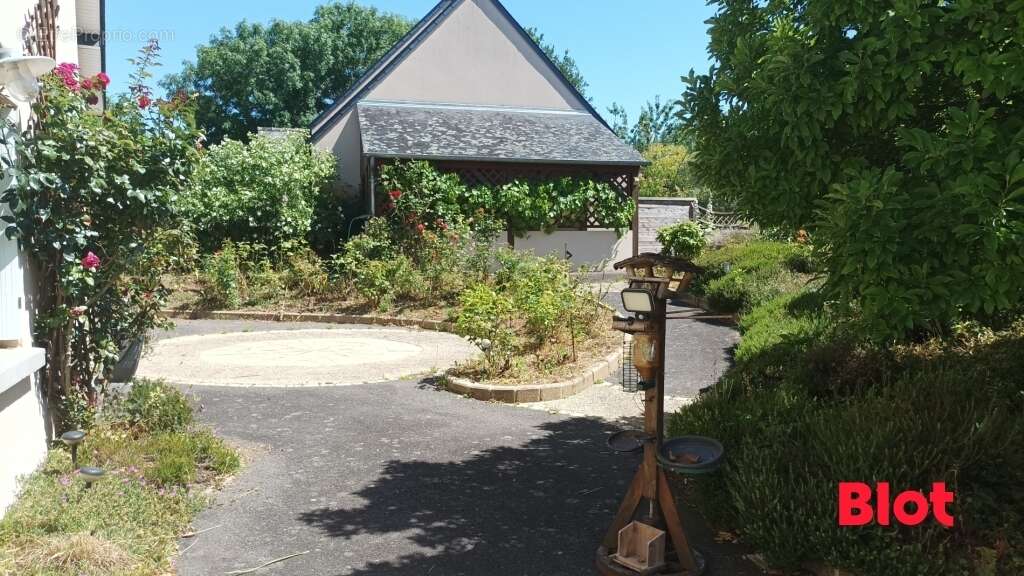 Maison à SAINT-SULPICE-LA-FORET