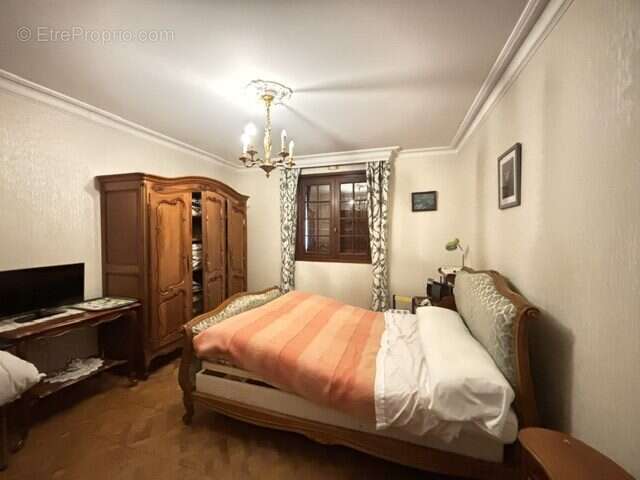 Maison 86 m² à Saint-Genest-Lerpt  - photo 7