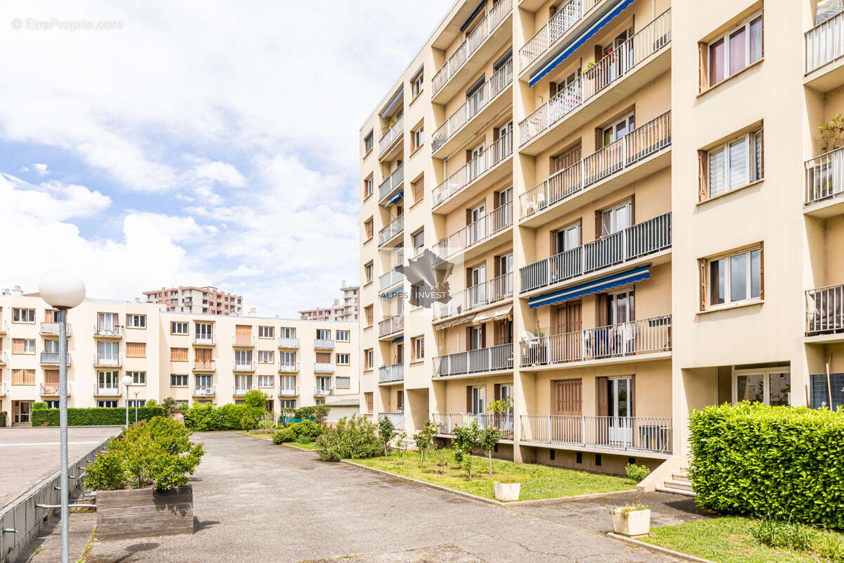 Appartement à ECHIROLLES