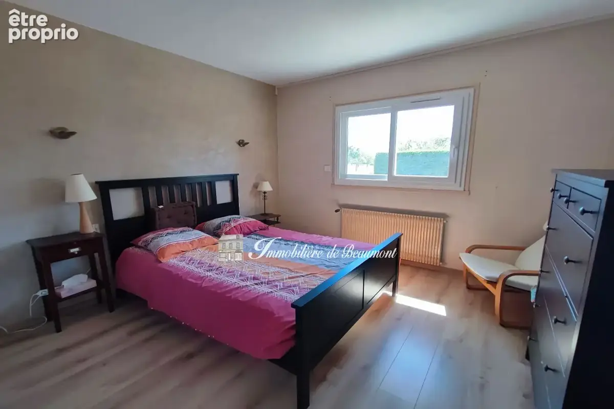 Maison 134 m² à Beaumont-Le-Roger  - photo 9