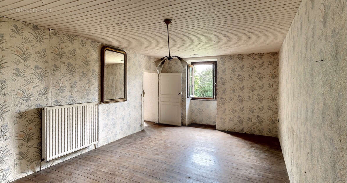 Maison à SAINT-PAUL-DE-SERRE