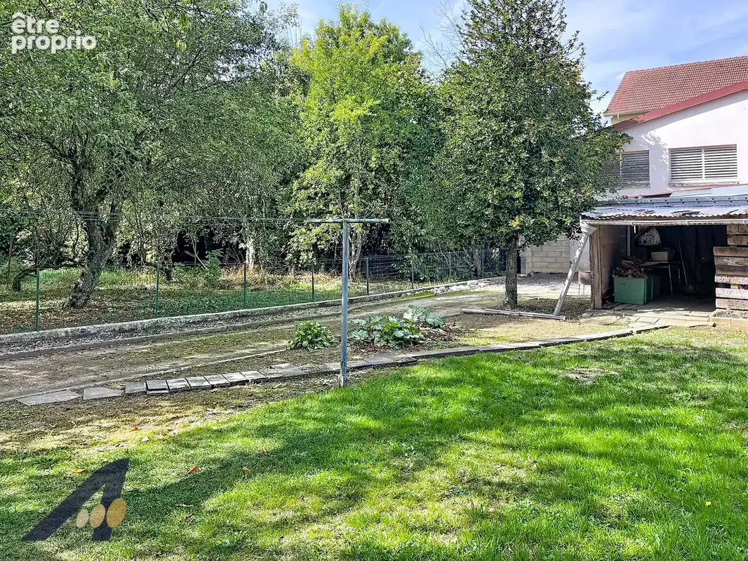 Charmante maison avec jardin, terrasse et grand garage dans un secteur recherché - photo 2
