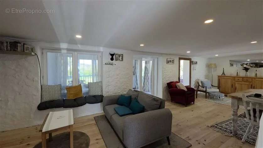 Maison à LA TRIMOUILLE