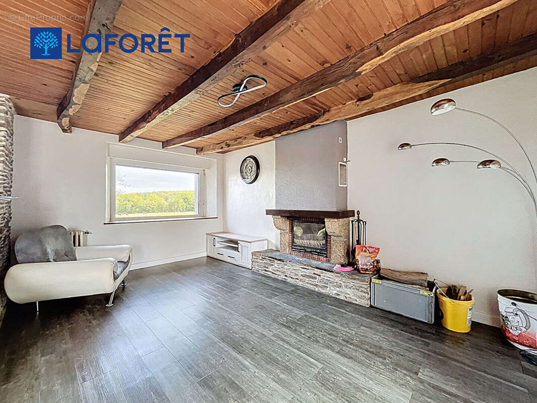 Maison à SAINTE-BRIGITTE