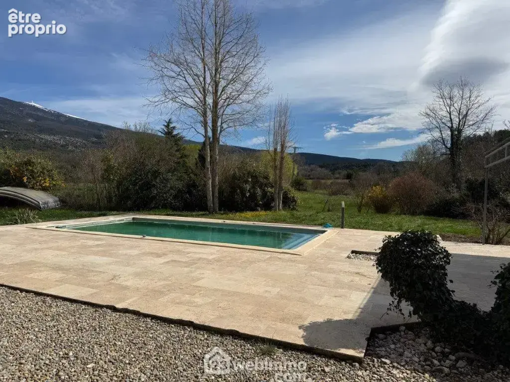 Piscine vue Mont Ventoux