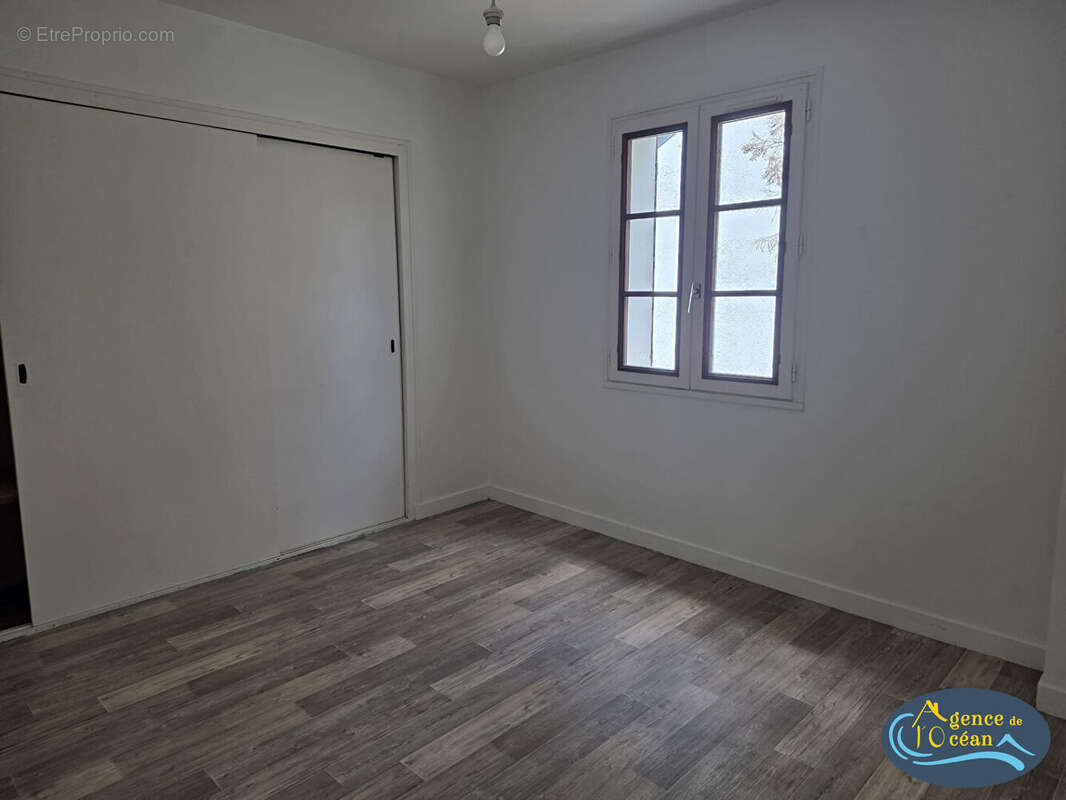Maison en pierres, de plain pied - 2 chambres -  à vendre 44410 HERBIGNAC à 2 kms des commerces - photo 7