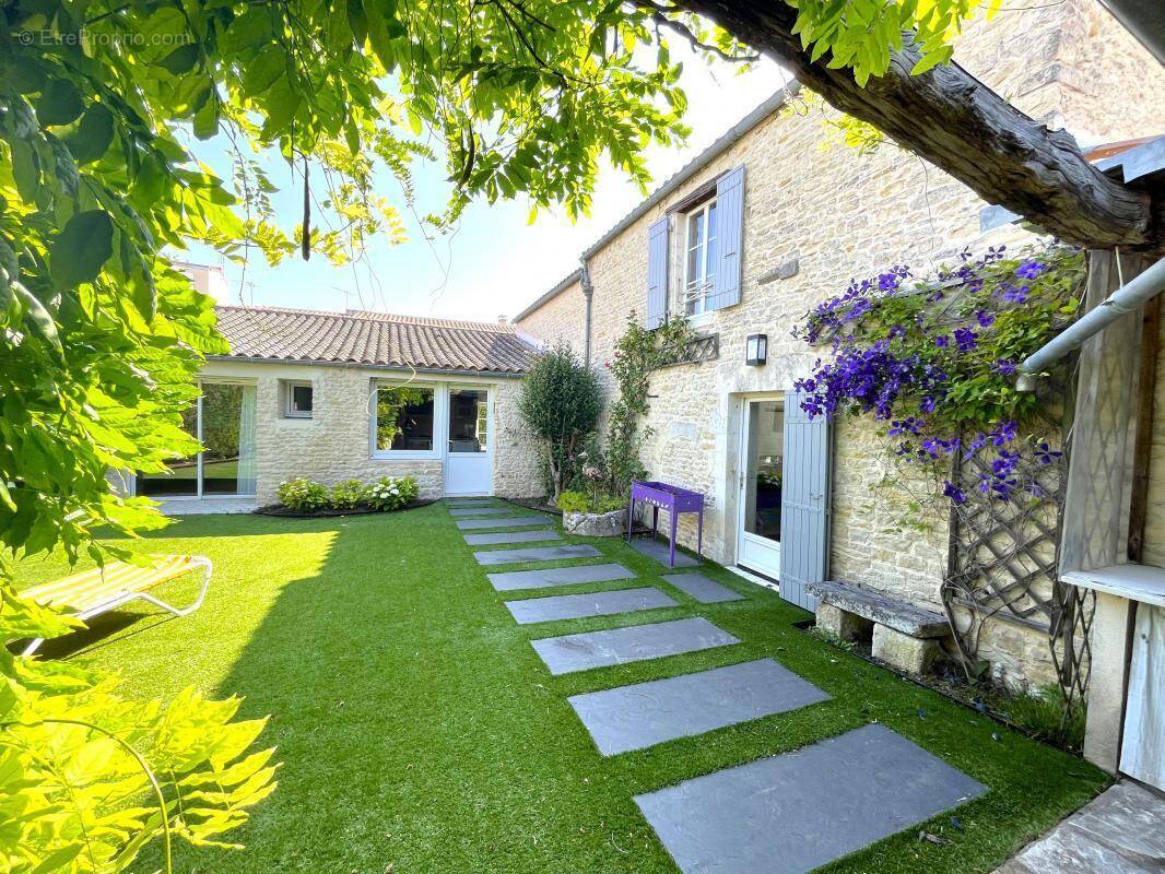 Maison à SAINT-XANDRE