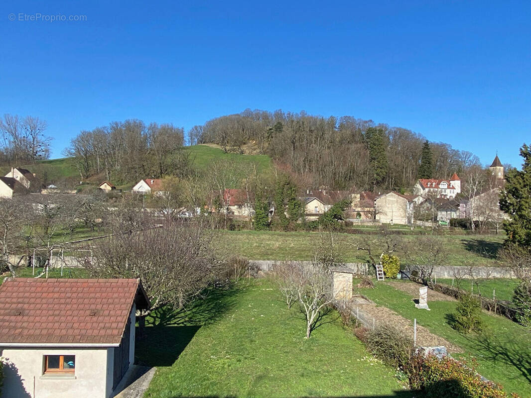 Maison à LONS-LE-SAUNIER