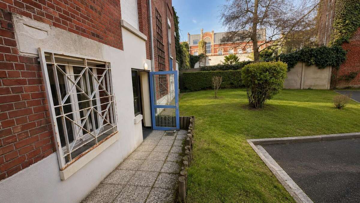 Pour investisseurs !! appartement 57 m² .t2 possibilité t3 –.hyper centre tourcoing . 69 800 € fai – rentabilité jusqu’à 14 % - photo 13