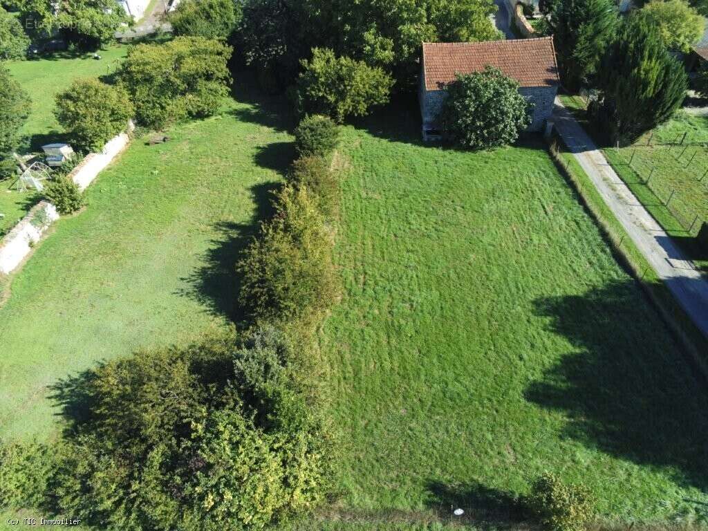 Maison de Campagne avec Piscine Intérieure entre Villefagnan et Ruffec - photo 3