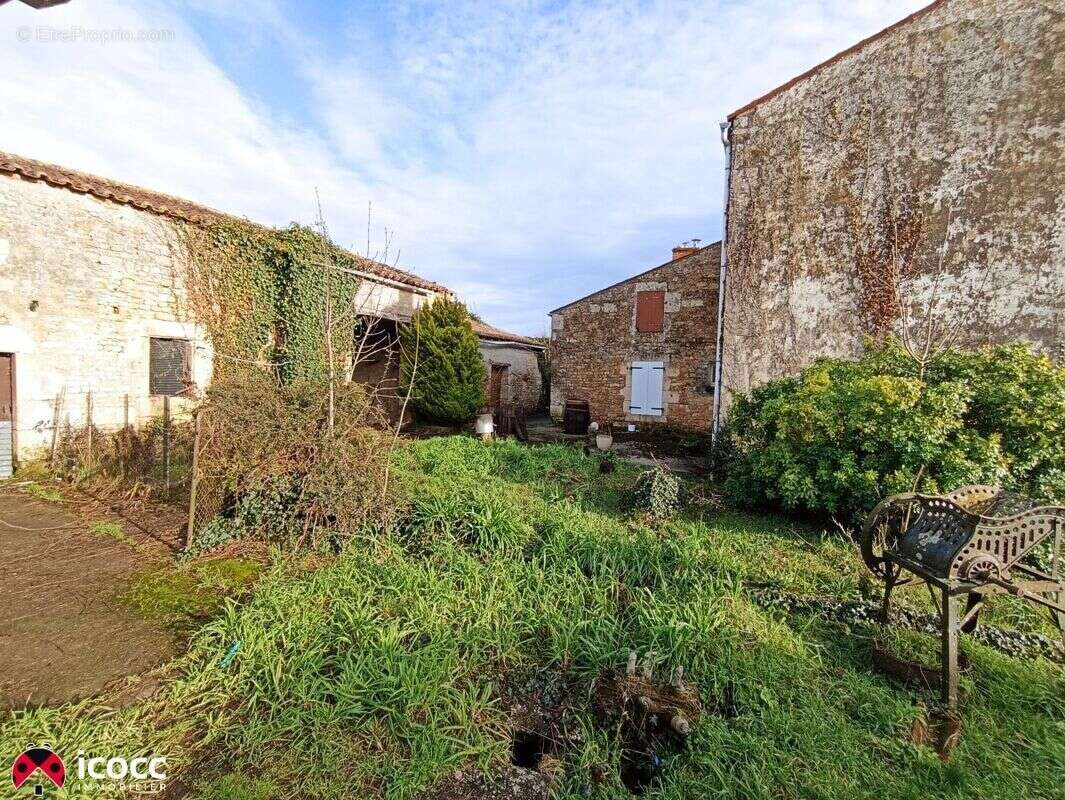 Maison à CORPE