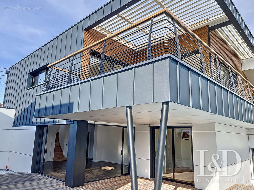 Maison à VAUX-SUR-MER