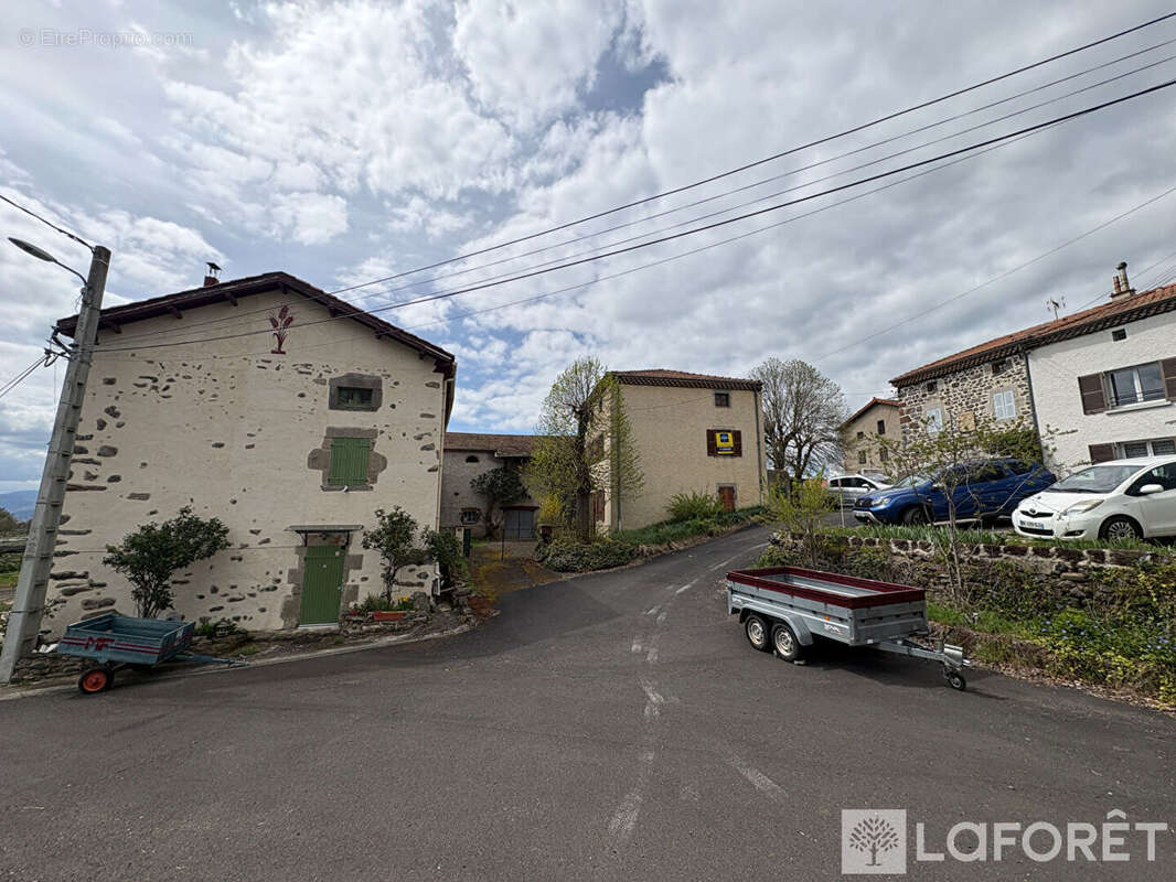 Maison à MAZEYRAT-D'ALLIER