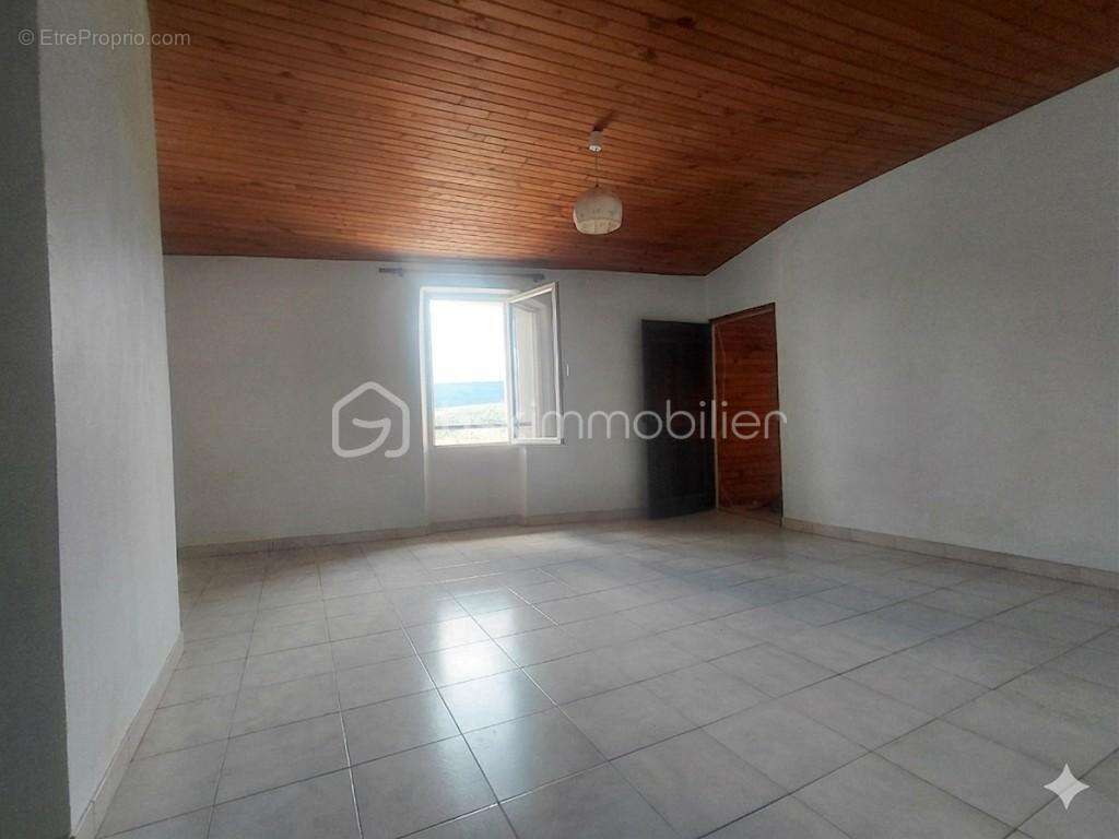  **Maison de village pleine de charme au cœur de Sault – 156 m² env. avec fort potentiel !**  - photo 8