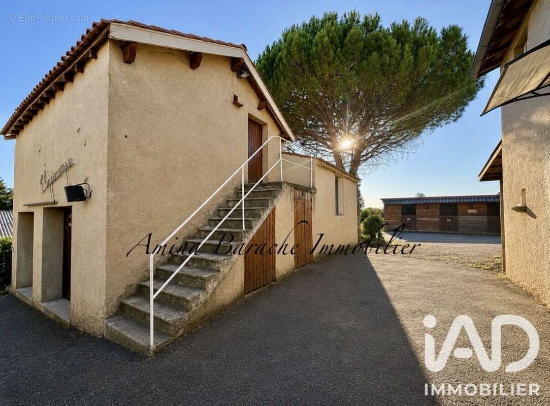 Maison 211 m² à Realmont  - photo 4
