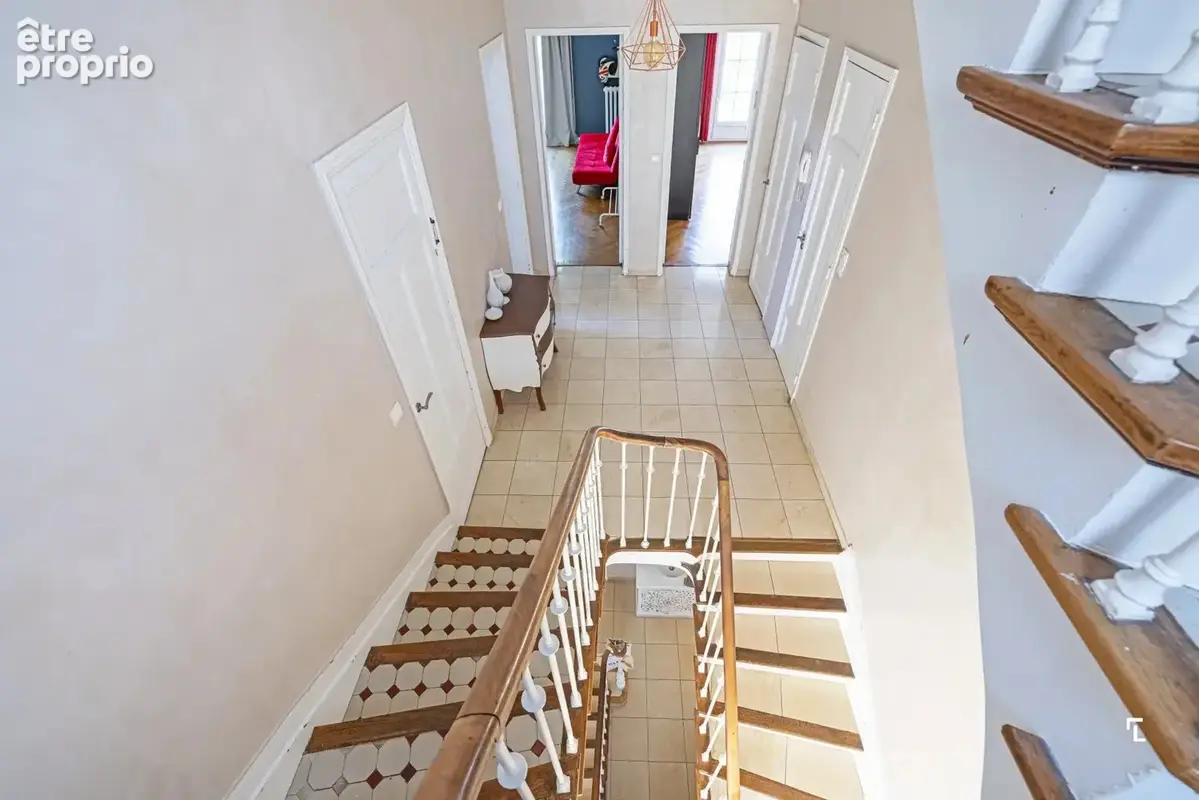 L’INSOUPÇONNÉE - Maison T7 de 325m2 - Jardin - 13008  Carré d'or - photo 12