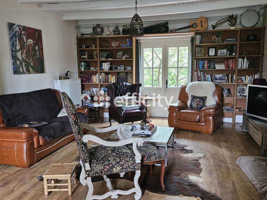 Maison à LA ROCHETTE