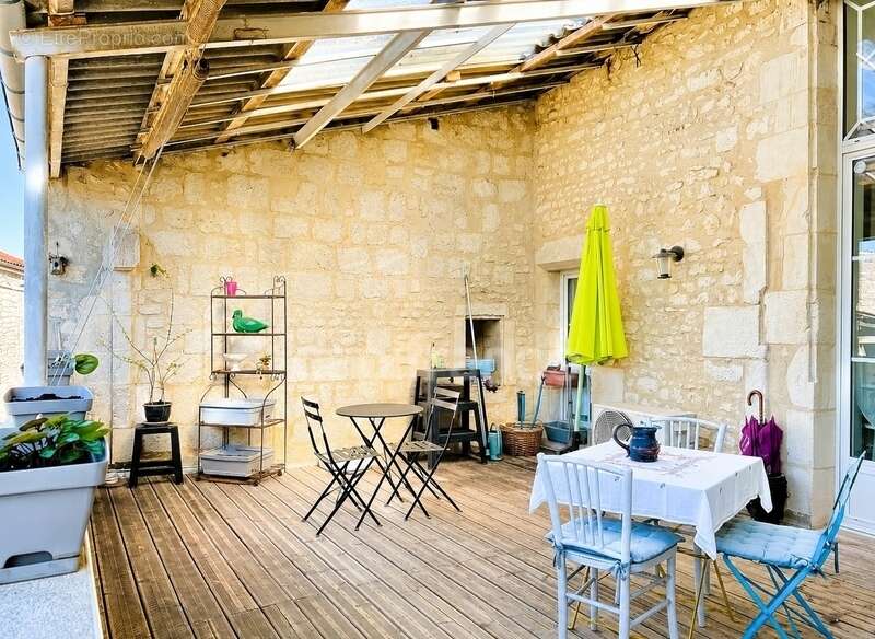 Appartement à PONS
