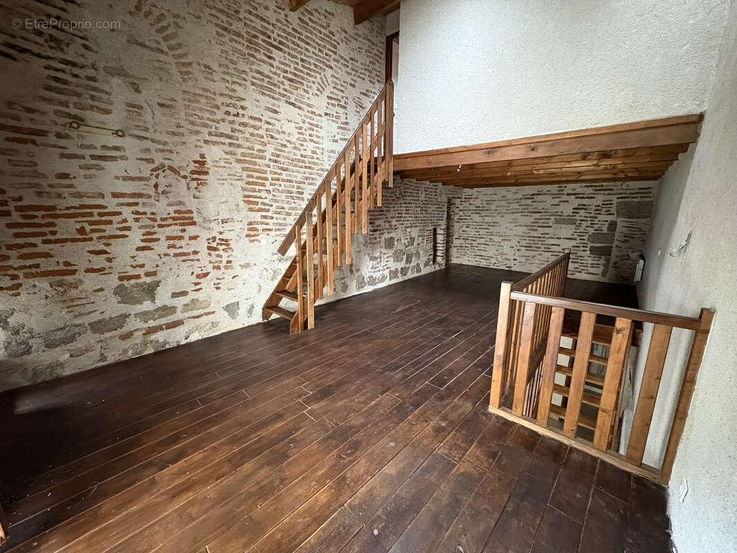 Maison à PORT-SAINTE-MARIE