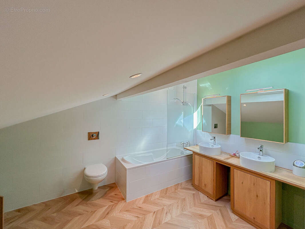 Maison à LE BOURGET-DU-LAC