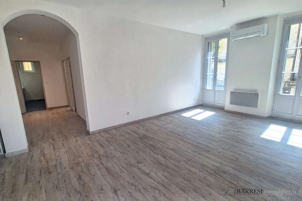 séjour / cuisine 1 - Appartement à TOULON
