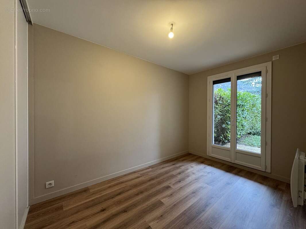 Appartement à JARRIE