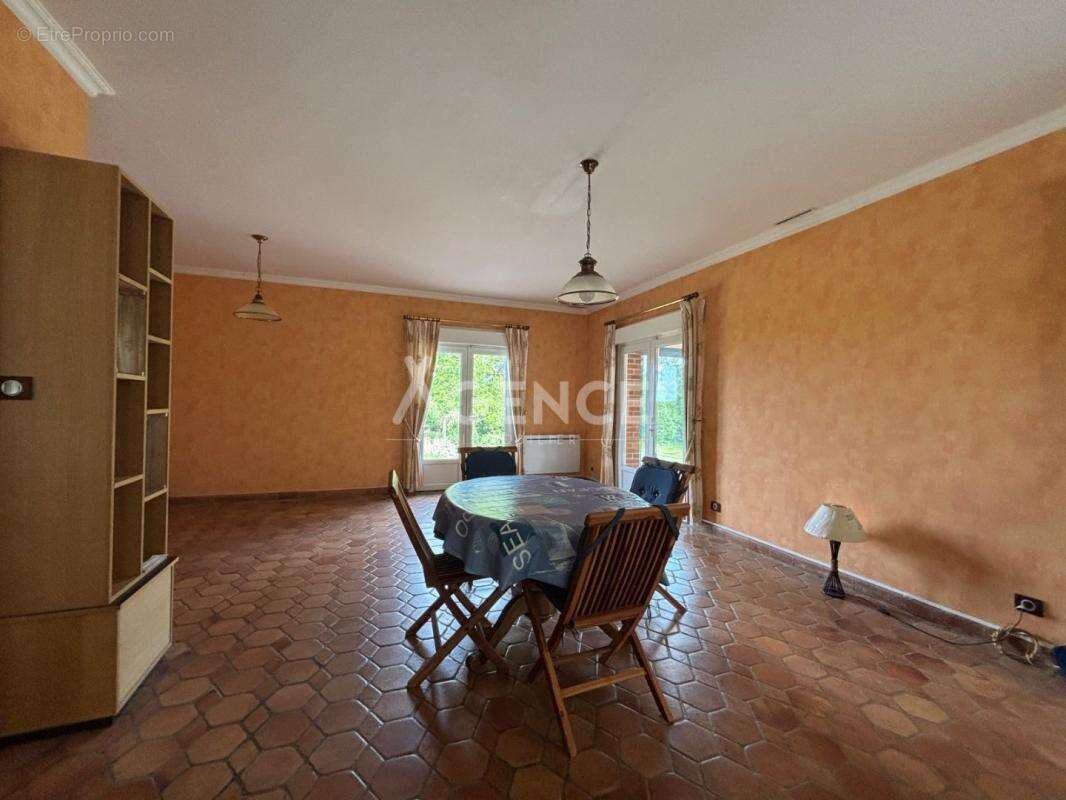 Maison à SERQUES