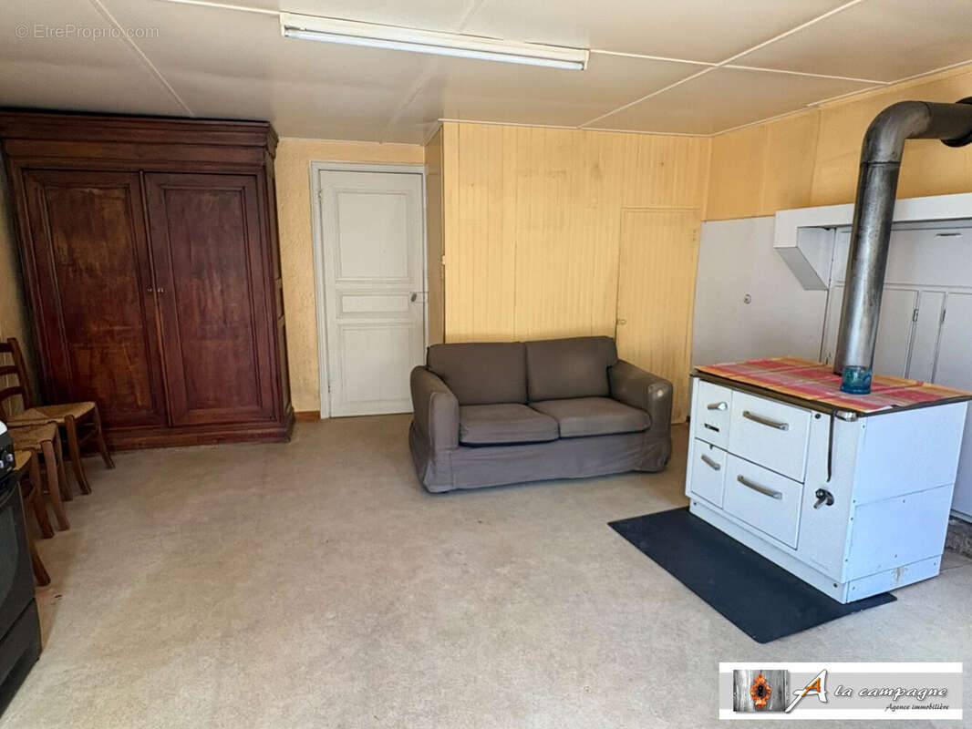 Maison 136 m² à Saint-Marcel-En-Marcillat  - photo 7