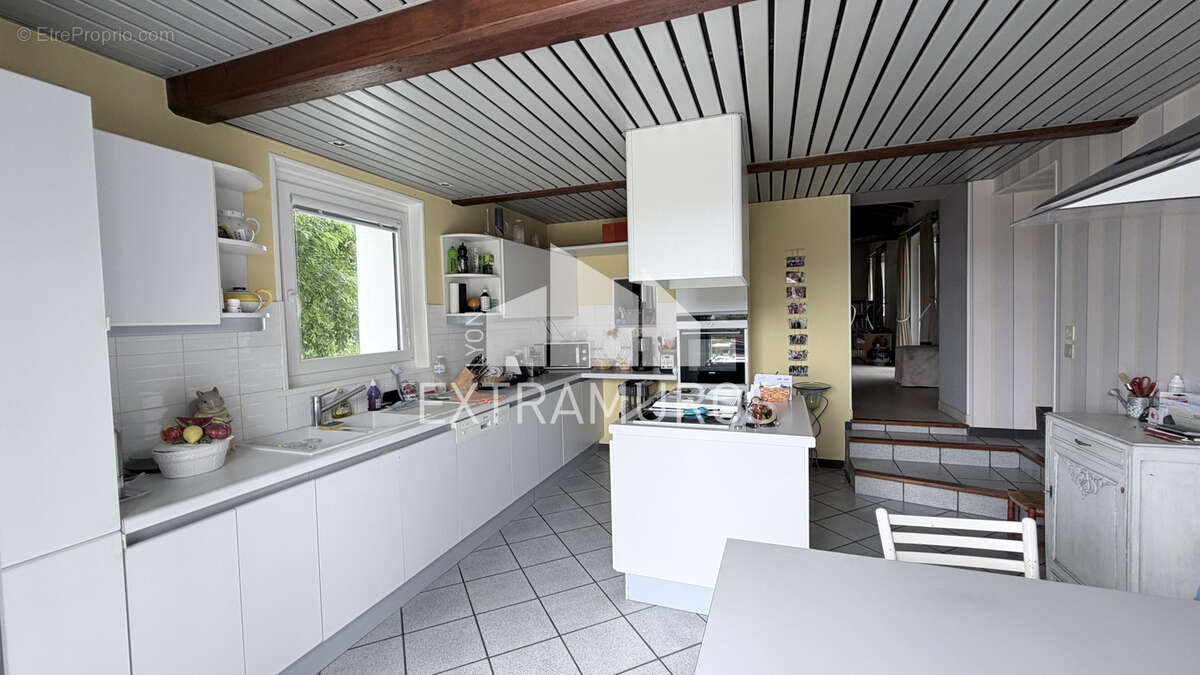 Maison à FLEURIEUX-SUR-L'ARBRESLE