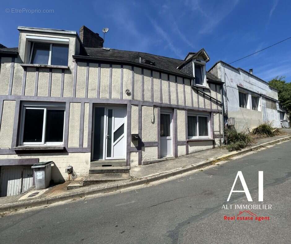 Maison à PONT-D'OUILLY