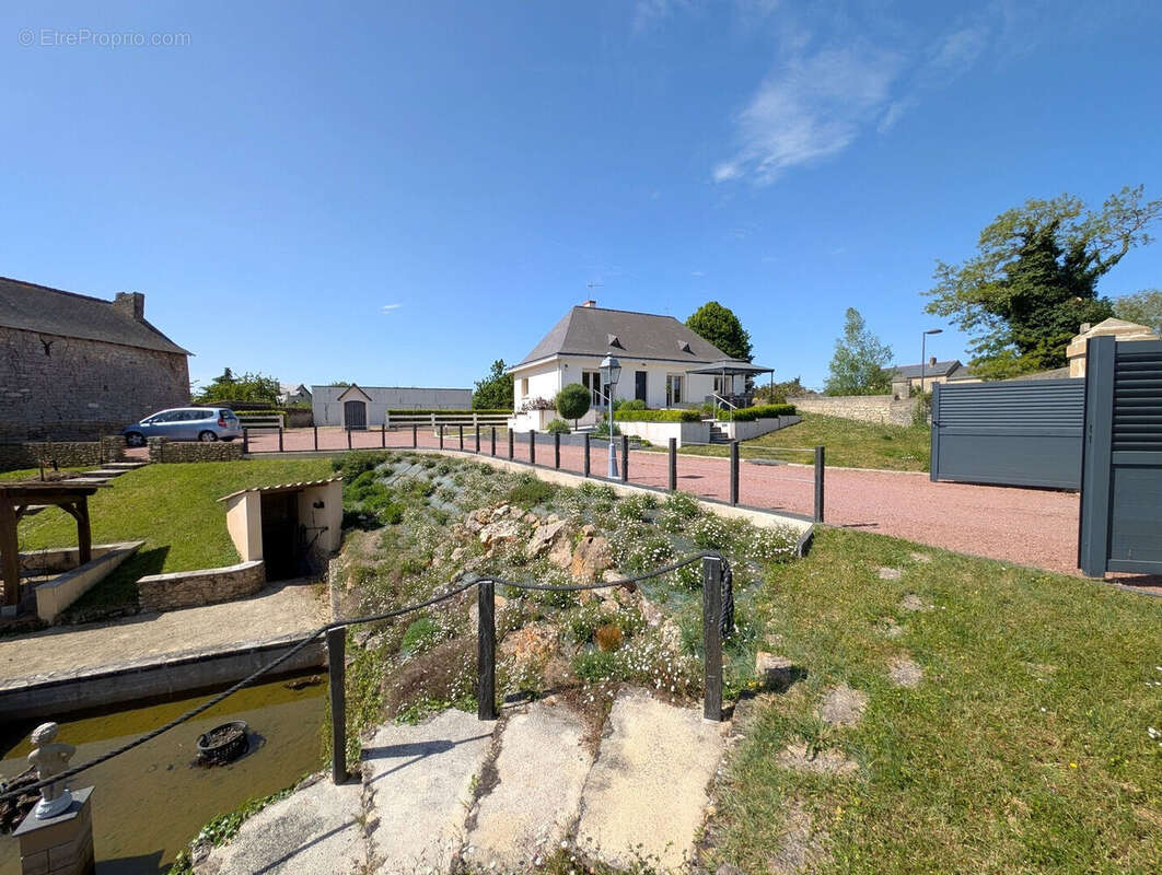 Maison à DOUE-LA-FONTAINE