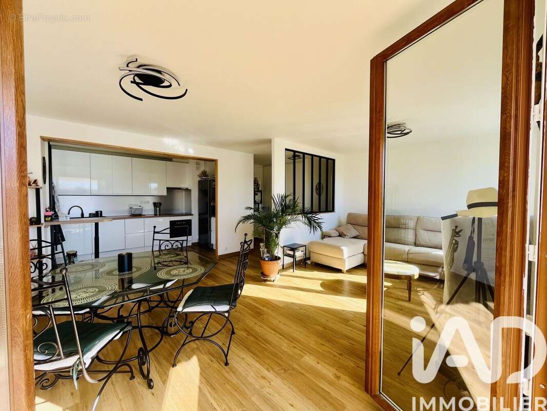 Photo 2 - Appartement à MARSEILLE-8E