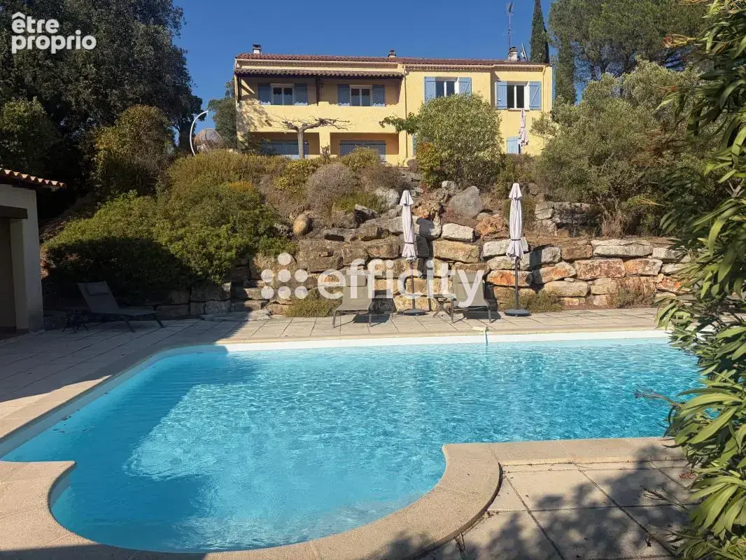 Maison à PIERREFEU-DU-VAR