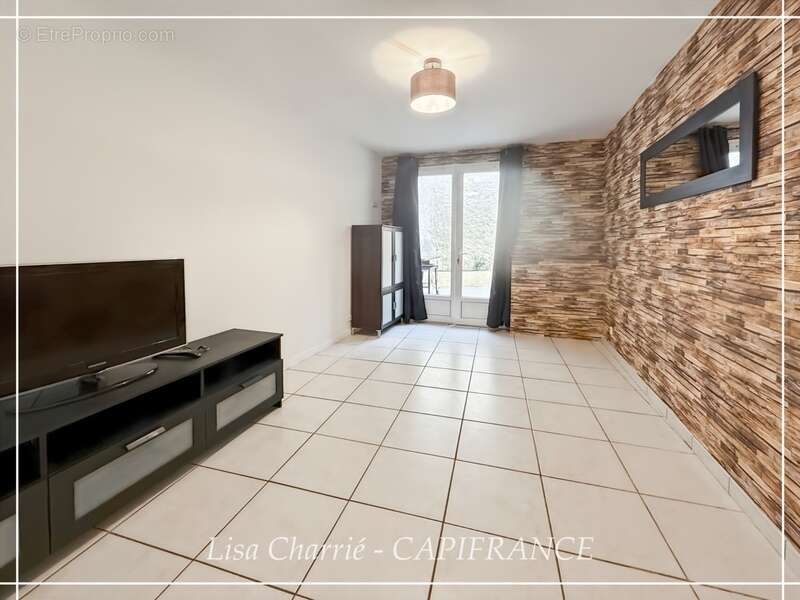 Appartement à VIC-FEZENSAC