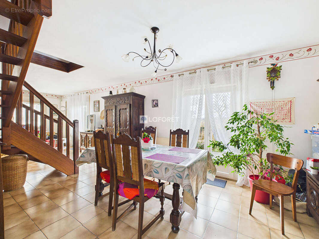 Maison à SAINT-RIVOAL