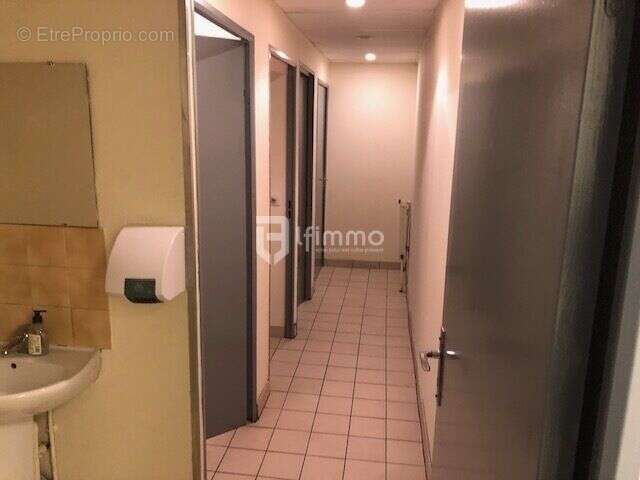 Commerce à NEUILLY-SUR-MARNE