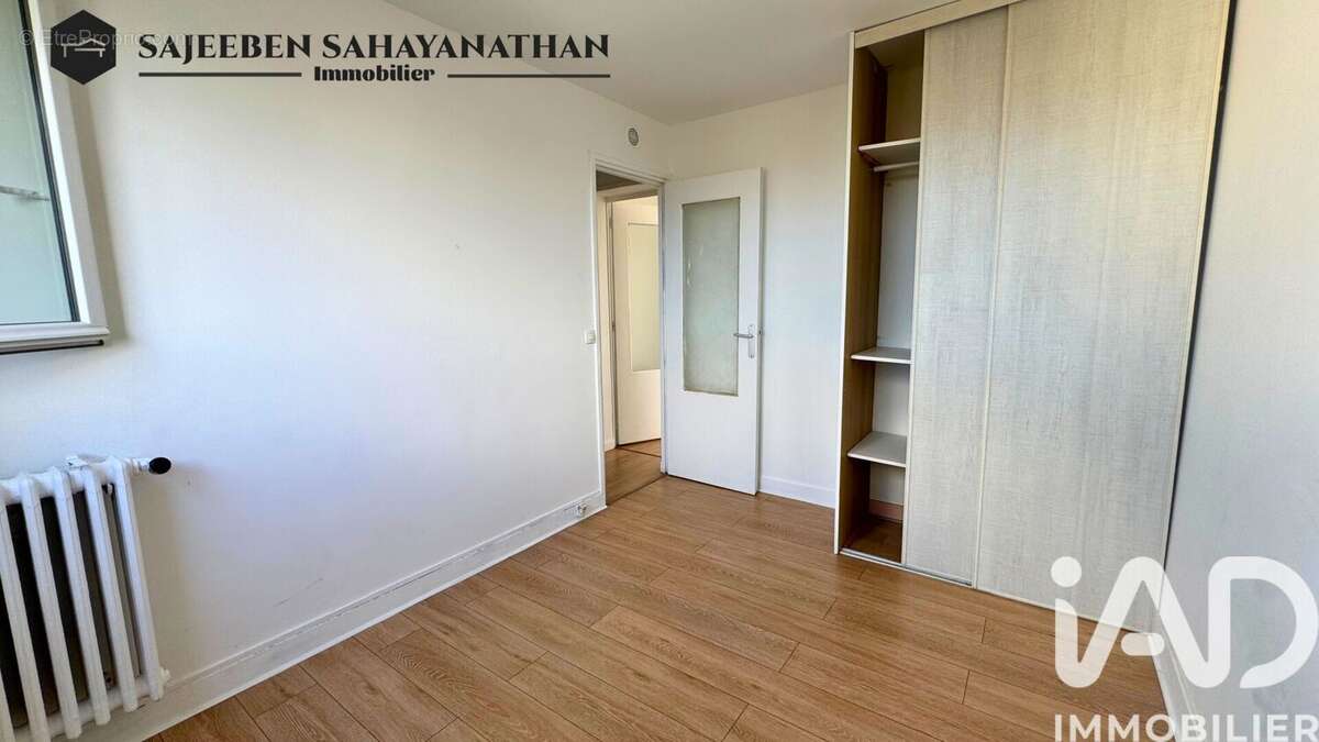 Appartement 63 m² à Les Clayes-Sous-Bois  - photo 9