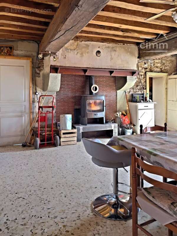 Maison à DOMPIERRE-EN-MORVAN