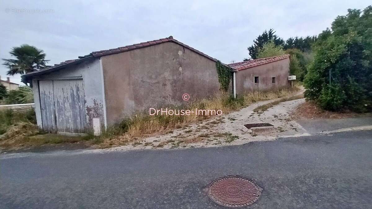 Maison 69 m² à Mouzillon  - photo 2